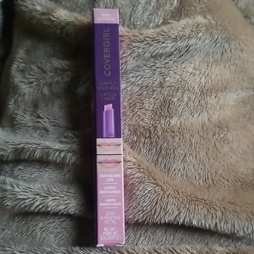COVERGIRL Amazing Petal Simply Ageless Lip Liner